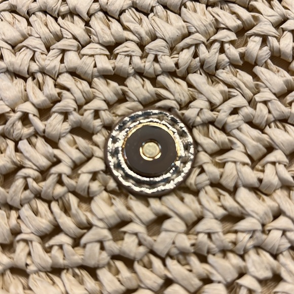 LILLY PULITZER Botanical Garden Straw Crossbody Flutter Clutch - Picture 14 of 17